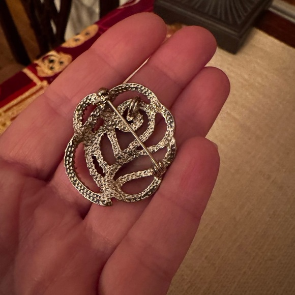 Elegant Silver and Rhinestone  Rose Brooch - Picture 4 of 4